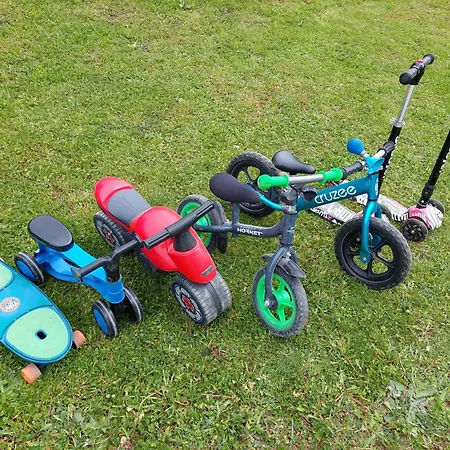 Nyaraló Sunflower House With Jacuzzy And Sauna Vitanje