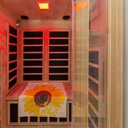 Sunflower House With Jacuzzy And Sauna Počitniška hiša Vitanje