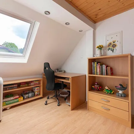 Sunflower House With Jacuzzy And Sauna *