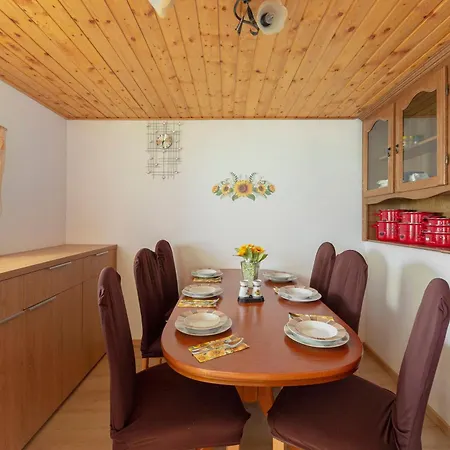 Sunflower House With Jacuzzy And Sauna *