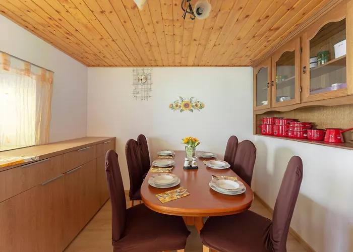 Sunflower House With Jacuzzy And Sauna *