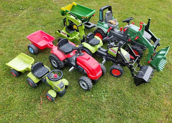 Sunflower House With Jacuzzy And Sauna בית נופש